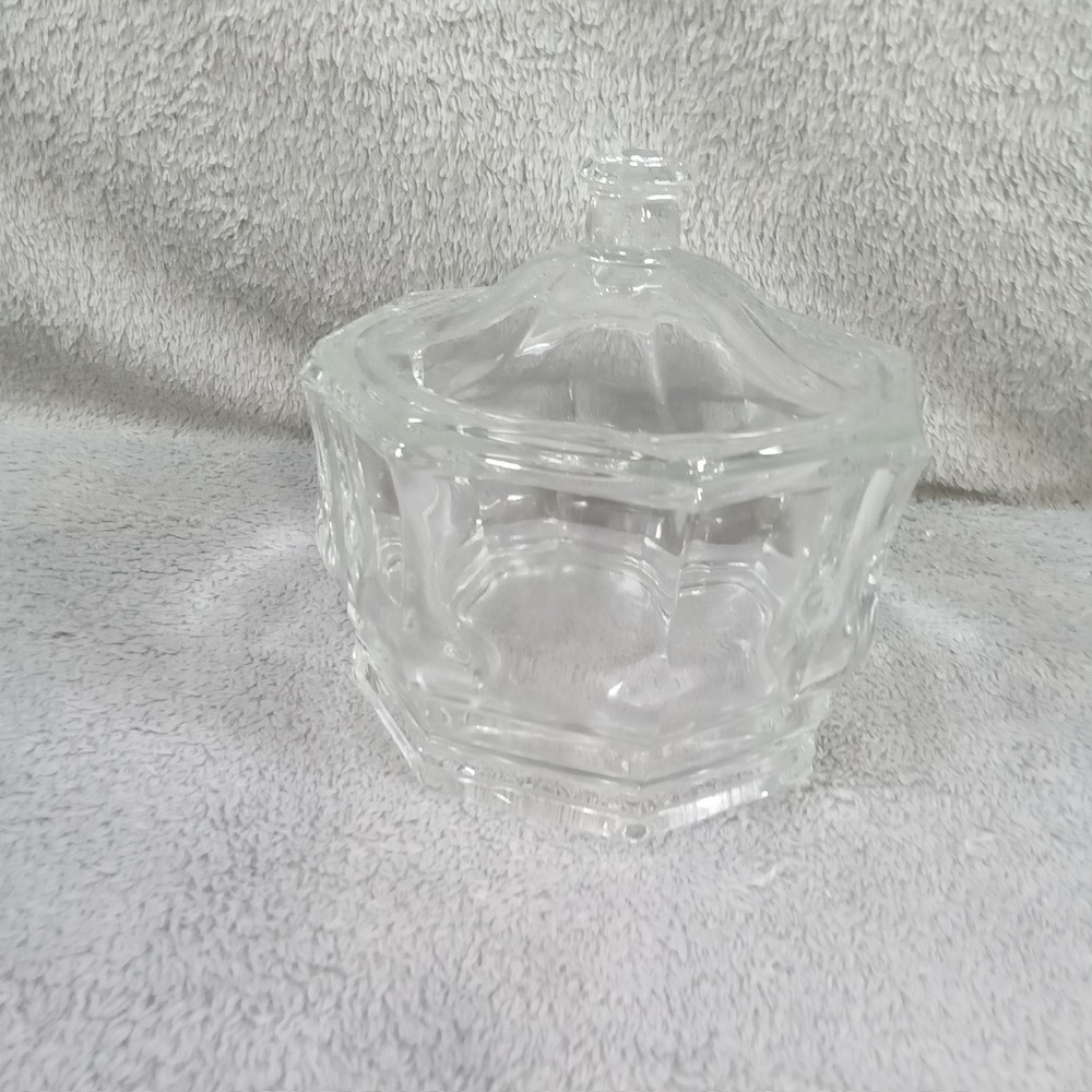 Vintage Style Octagon Clear Glass Candy Dish with Lid Faceted Trinket‎ Box 5.5in - Picture 7 of 10